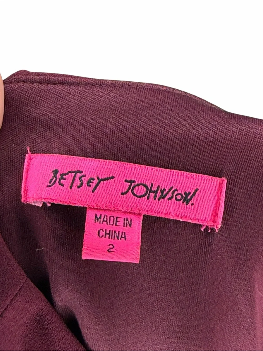 BETSEY JOHNSON Burgundy Sleeveless Midi Sheath Dress Women's Size 2 Career Glam - Picture 4 of 5